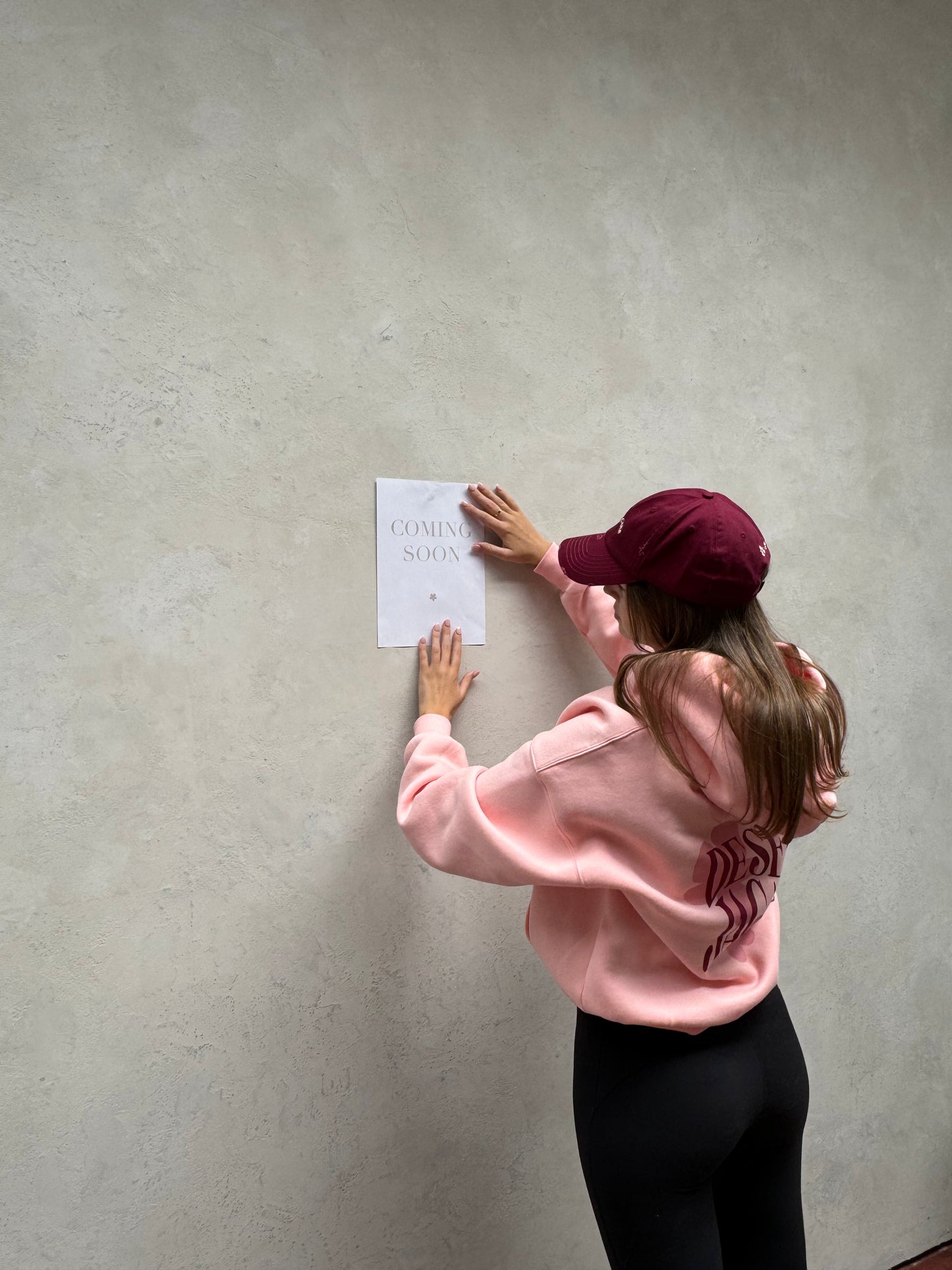 DISTRESSED DENIM CAP I BURGUNDY