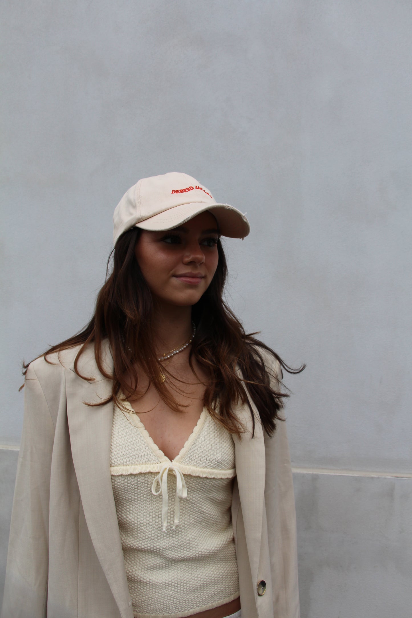 DISTRESSED DENIM CAP I RED
