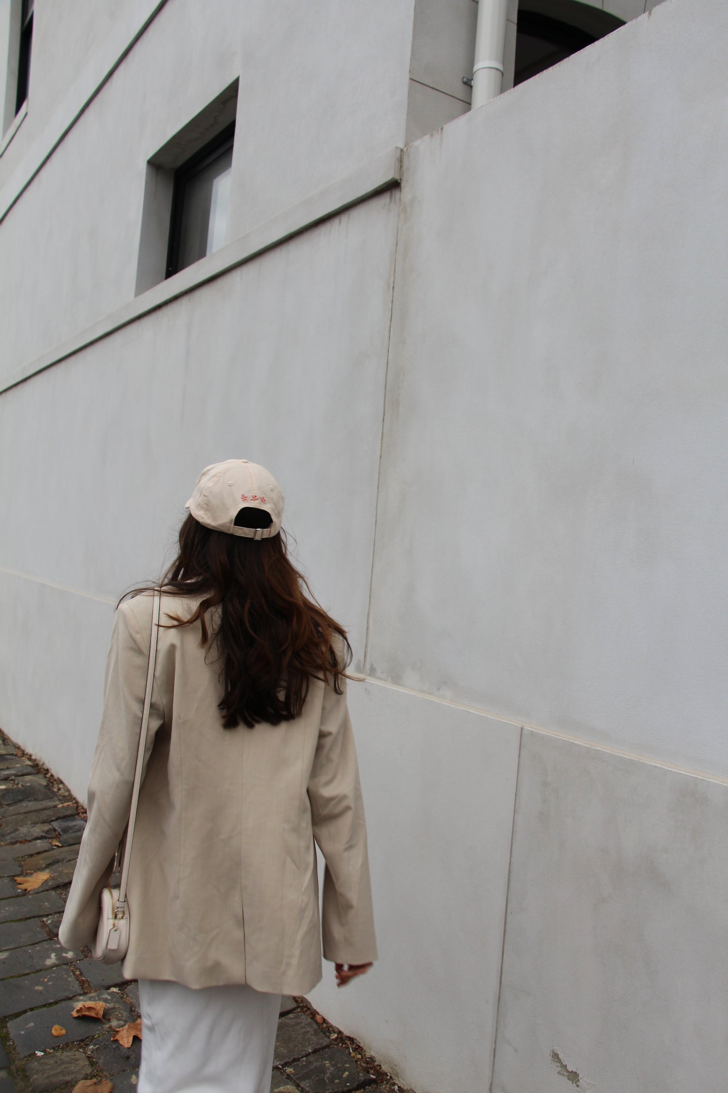 DISTRESSED DENIM CAP I RED