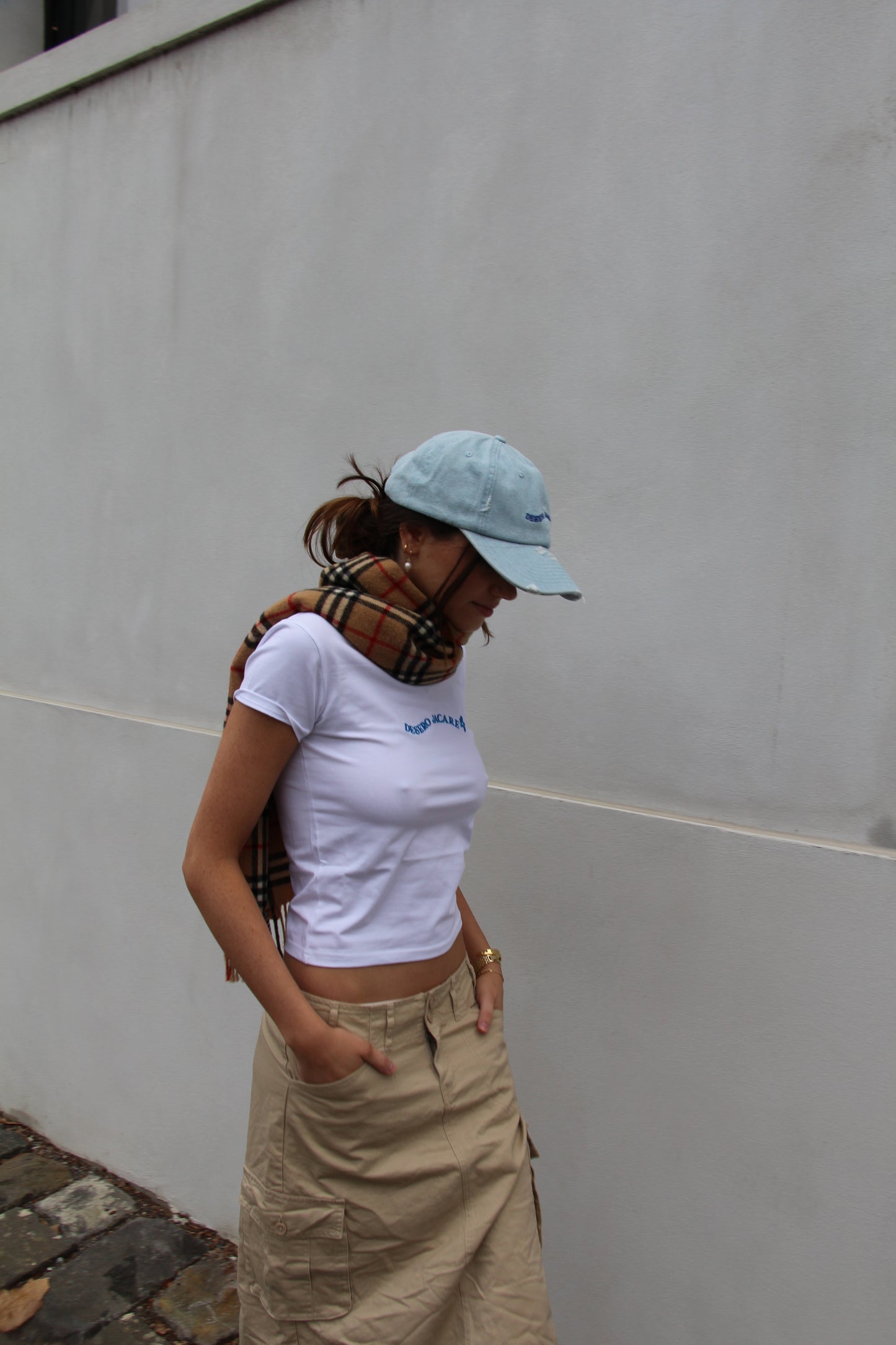 DISTRESSED DENIM CAP I BLUE